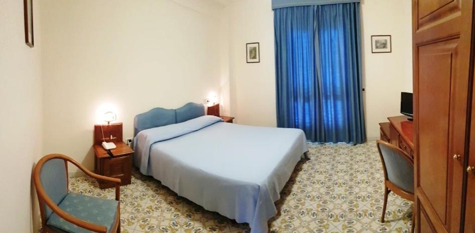 Hotel Mega Mare Vico Equense Esterno foto