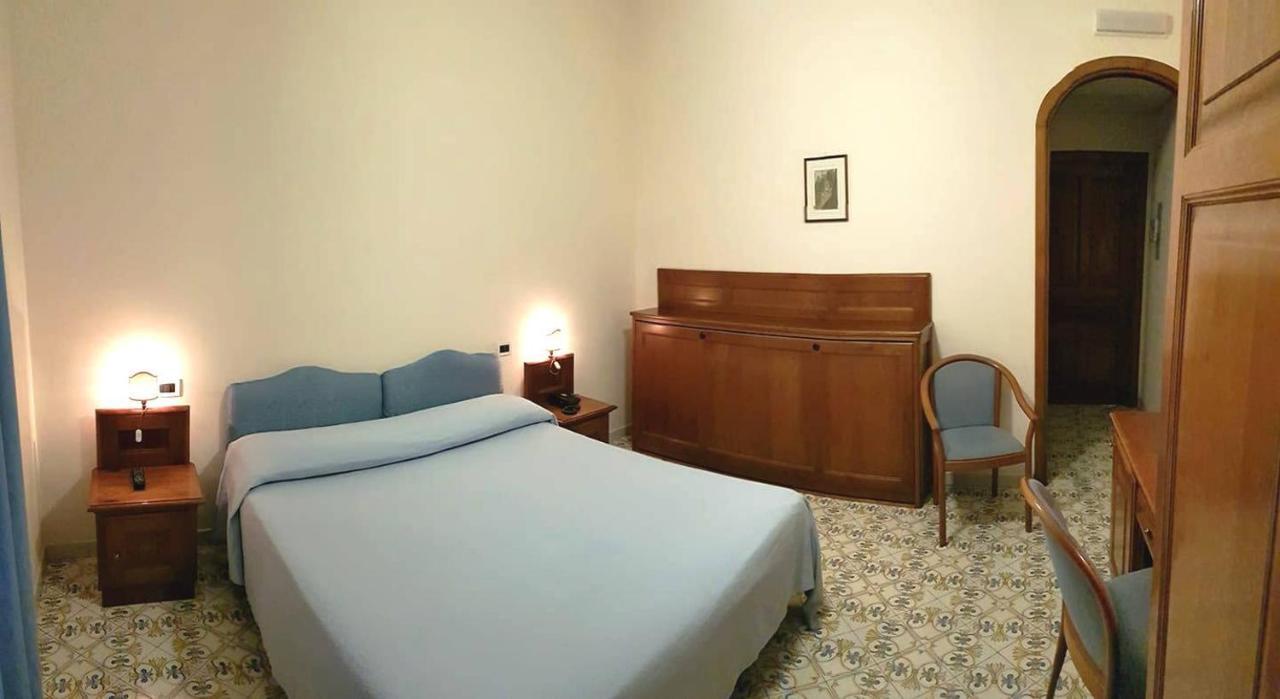 Hotel Mega Mare Vico Equense Esterno foto