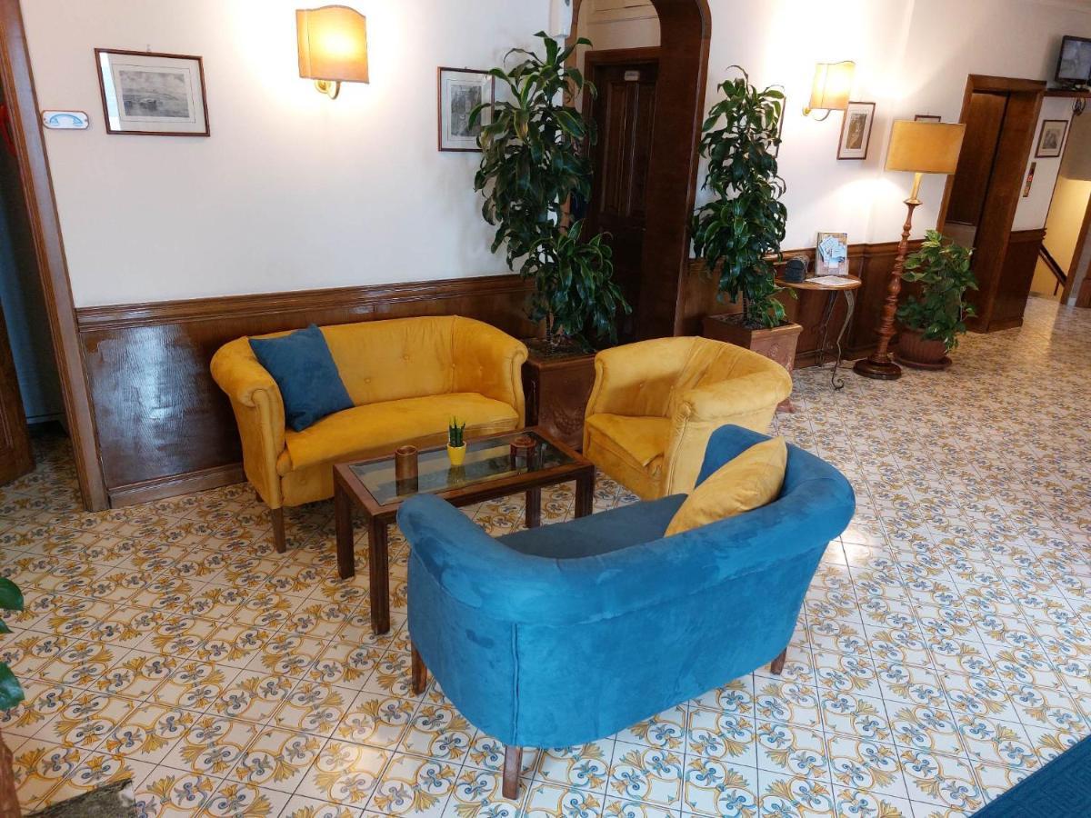 Hotel Mega Mare Vico Equense Esterno foto
