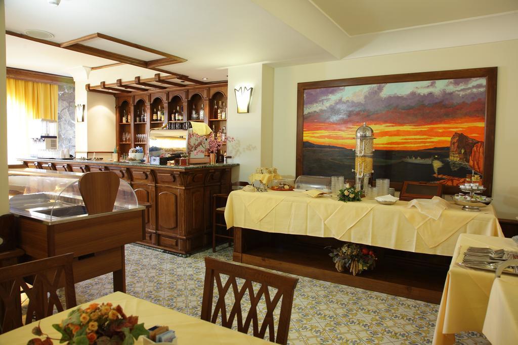 Hotel Mega Mare Vico Equense Esterno foto