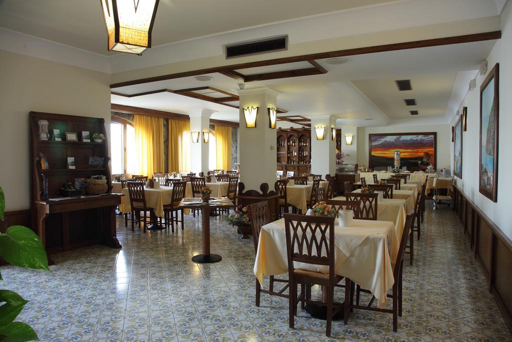 Hotel Mega Mare Vico Equense Esterno foto