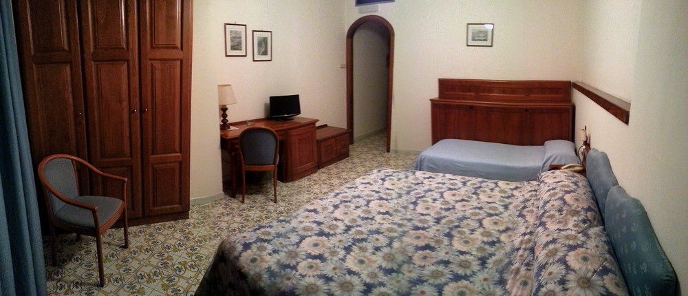 Hotel Mega Mare Vico Equense Esterno foto